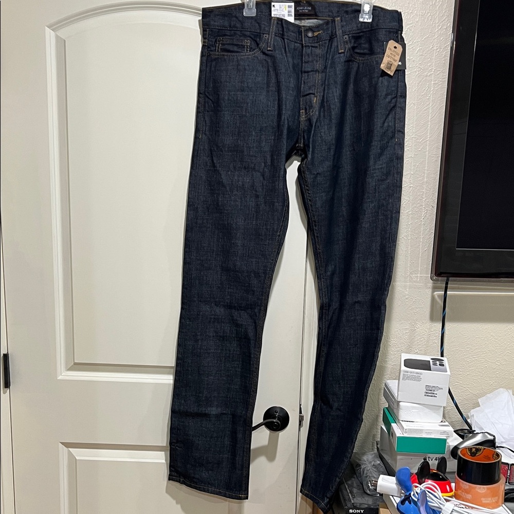 Adam Levine Collection Men's Deep Indigo Straight Jeans